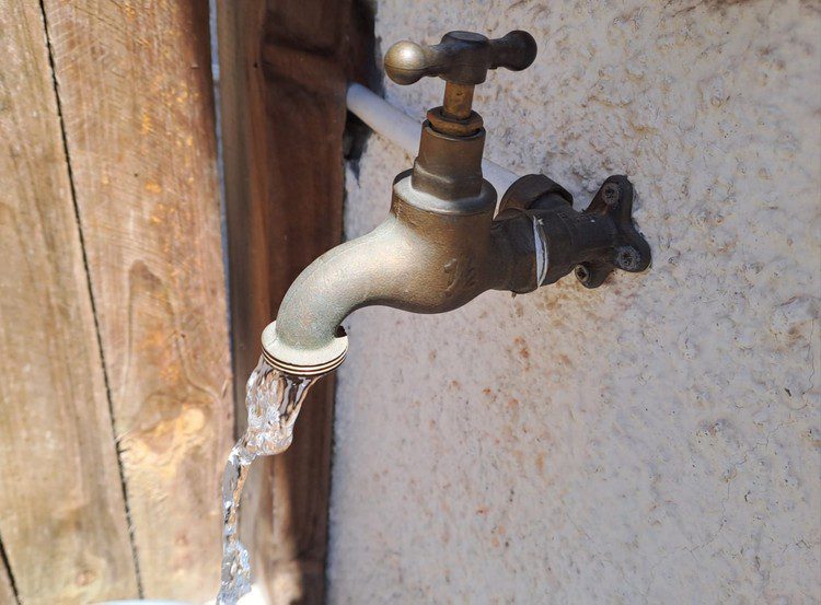 Eastern Cape families go to court over water
