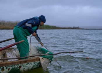 In photos: How fishers live on the Olifants River